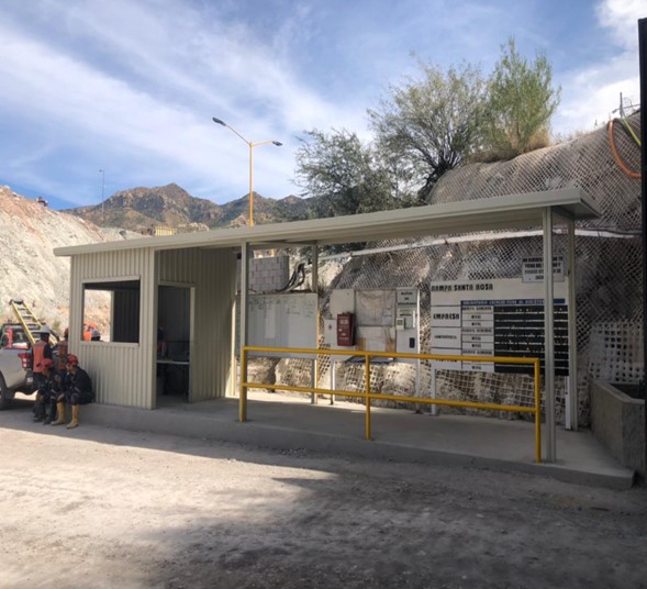 Construcción de caseta de acceso en Llamarada